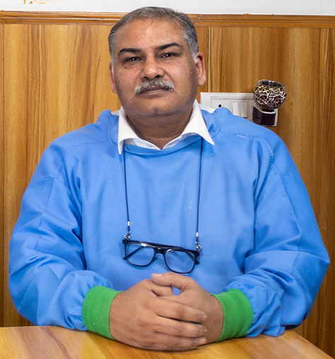Dr. Vineet Vinayak